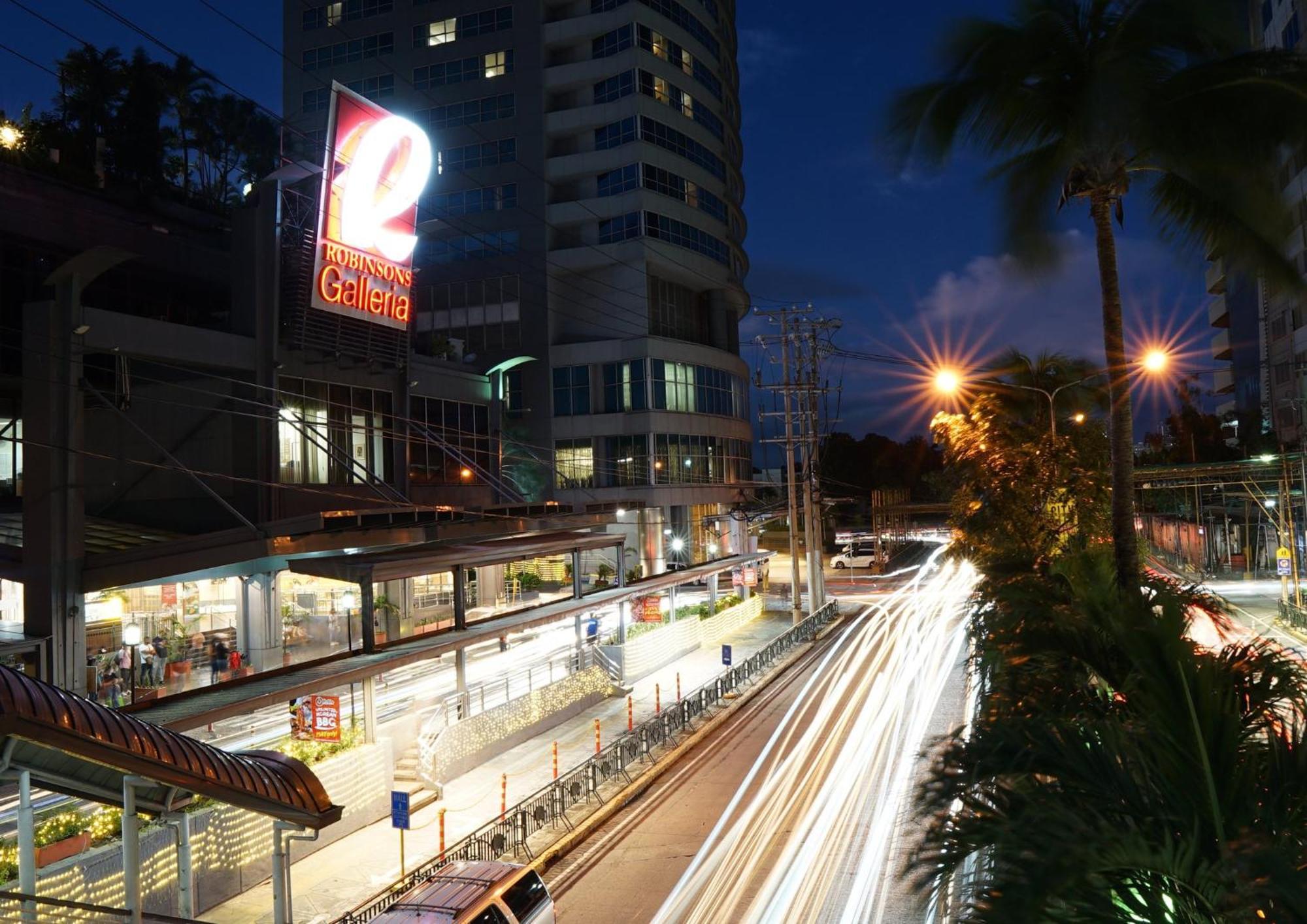 Hotel & Manila Galleria By Ihg