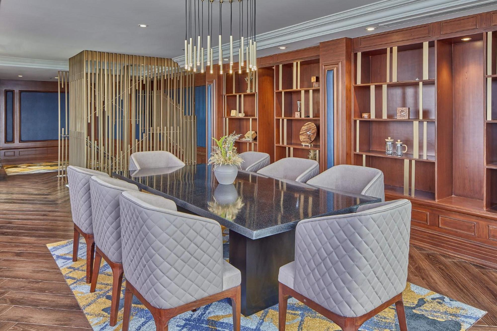 & Manila Galleria By Ihg Hotel 4*