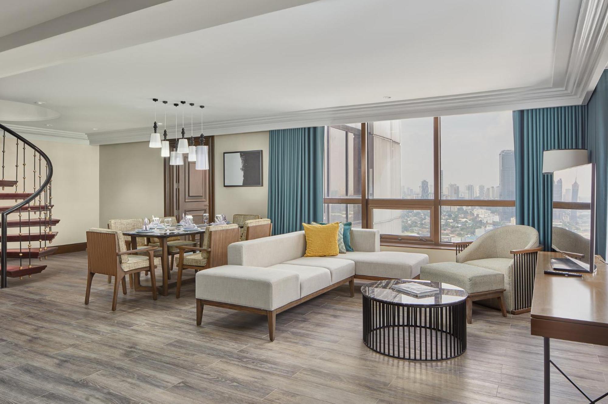 Hotel & Manila Galleria By Ihg Pasig City