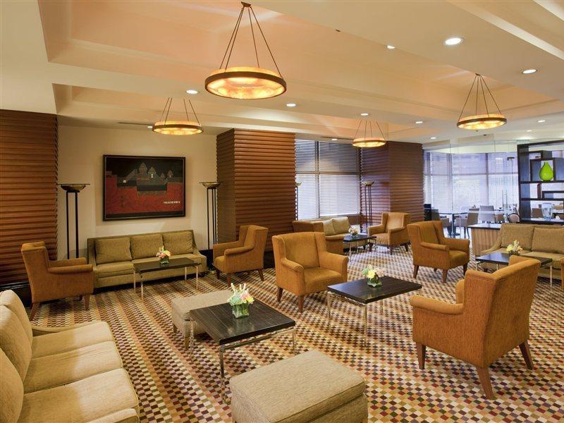 Hotel & Manila Galleria By Ihg